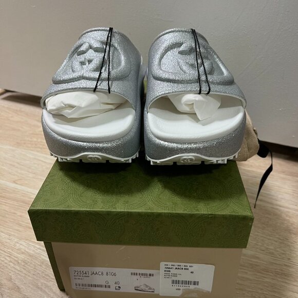 Gucci Interlocking G Slide Metalic Silver (Women's) - Picture 1 of 8